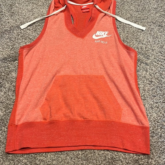Nike Racer Back Tank w/ Hood - Picture 4 of 6